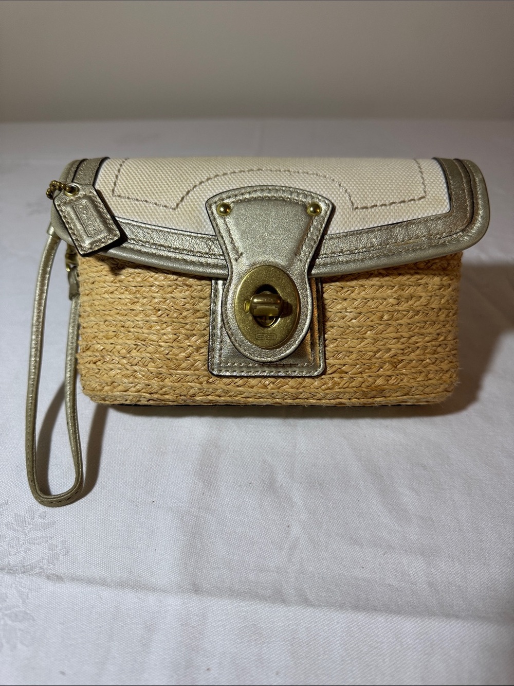 Vintage Coach Hamptons Basket Neutral Straw Wristlet Clutch with Gold Turn-Lock
